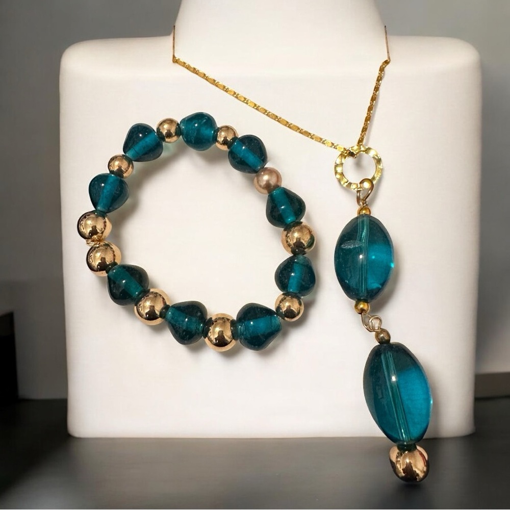 Elegant Gold and Teal Jewelry Set